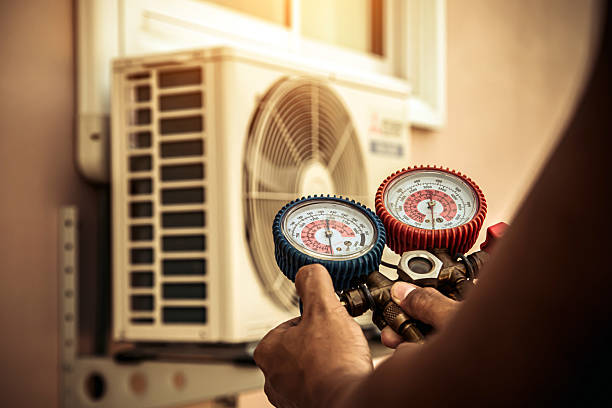 Professional Hvac Installation technician working in Garrison, TX